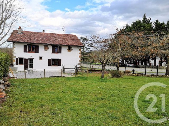 Afficher la photo en grand Appartement F4 à vendre - 5 pièces - 124.09 m2 - LARRESSORE - 64 - AQUITAINE - Century 21 Agence Les Alizés
