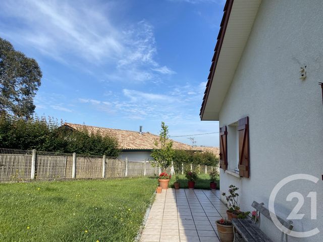 maison à louer - 4 pièces - 89.65 m2 - JATXOU - 64 - AQUITAINE - Century 21 Agence Les Alizés maison à louer - 4 pièces - 89.65 m2 - JATXOU - 64 - AQUITAINE - Century 21 Agence Les Alizés