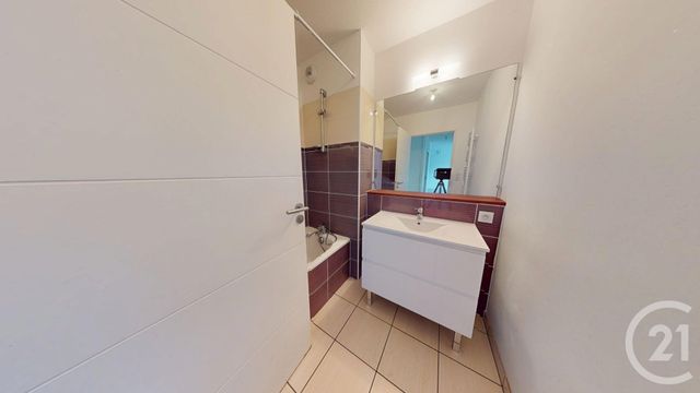 Appartement T3 à vendre - 3 pièces - 64.0 m2 - USTARITZ - 64 - AQUITAINE - Century 21 Agence Les Alizés
