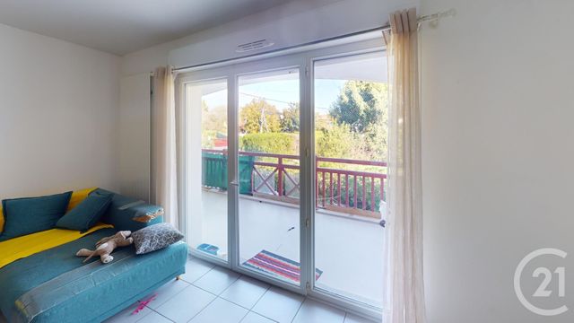 Appartement T3 à vendre - 3 pièces - 64.0 m2 - USTARITZ - 64 - AQUITAINE - Century 21 Agence Les Alizés