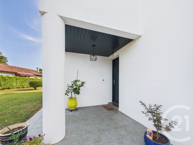 maison à vendre - 5 pièces - 106.0 m2 - USTARITZ - 64 - AQUITAINE - Century 21 Agence Les Alizés