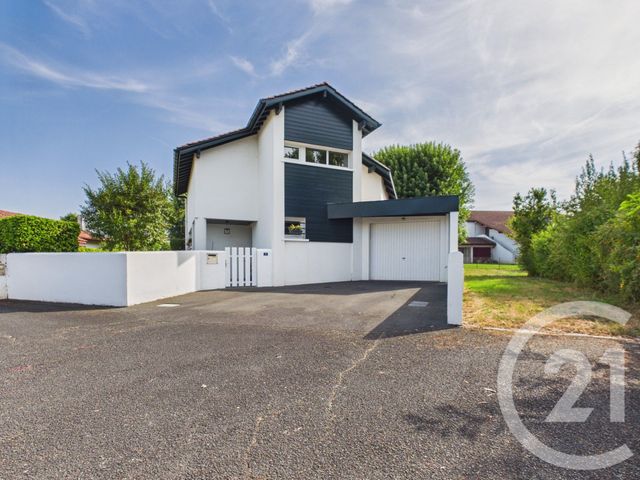 maison à vendre - 5 pièces - 106.0 m2 - USTARITZ - 64 - AQUITAINE - Century 21 Agence Les Alizés