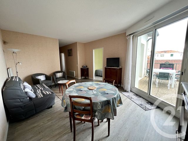 Appartement F3 à vendre - 3 pièces - 60.77 m2 - CAMBO LES BAINS - 64 - AQUITAINE - Century 21 Agence Les Alizés