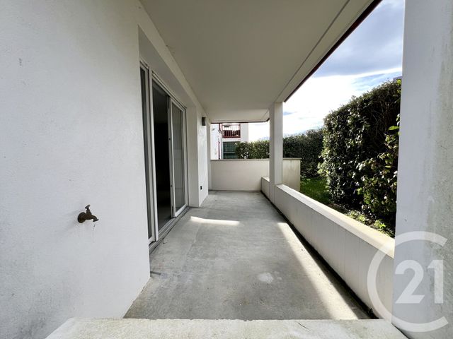 Appartement T3 à vendre - 3 pièces - 61.83 m2 - USTARITZ - 64 - AQUITAINE - Century 21 Agence Les Alizés