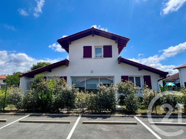 maison à vendre - 5 pièces - 106.05 m2 - USTARITZ - 64 - AQUITAINE - Century 21 Agence Les Alizés