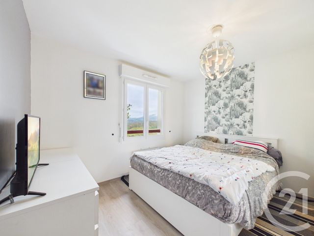 Appartement F4 à vendre - 4 pièces - 84.44 m2 - LARRESSORE - 64 - AQUITAINE - Century 21 Agence Les Alizés