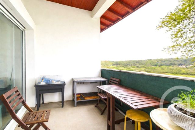 Appartement F4 à vendre - 4 pièces - 84.44 m2 - LARRESSORE - 64 - AQUITAINE - Century 21 Agence Les Alizés
