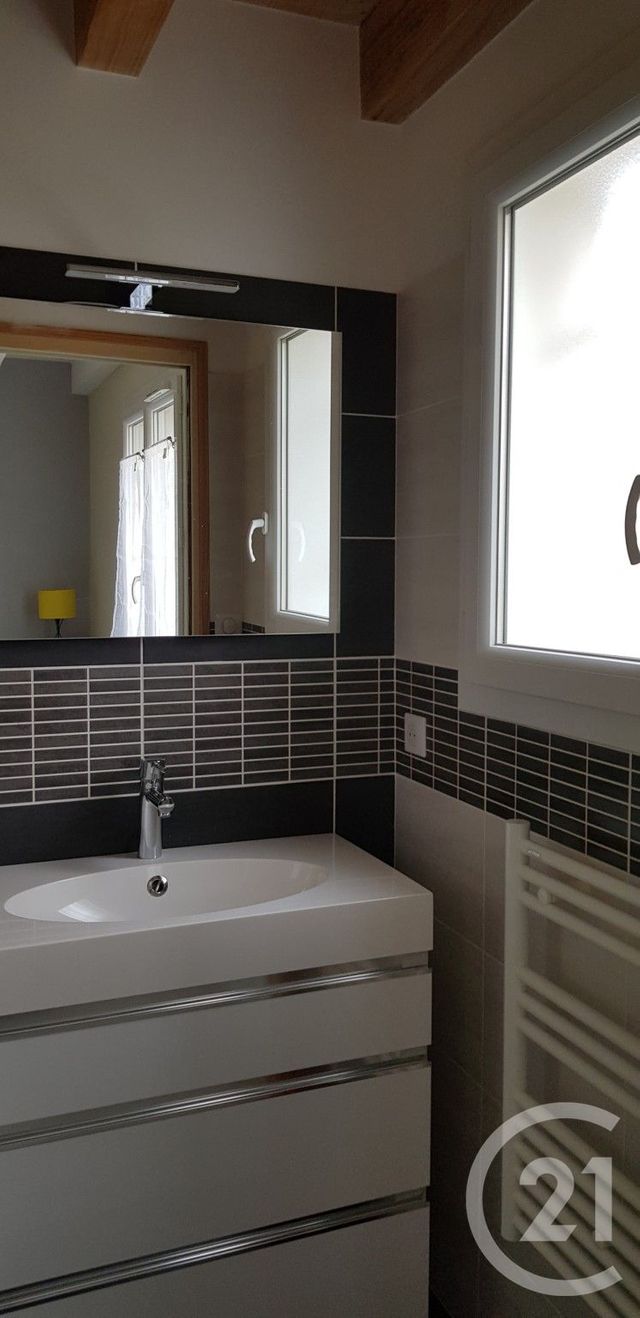 Appartement T2 à louer - 2 pièces - 39.0 m2 - USTARITZ - 64 - AQUITAINE - Century 21 Agence Les Alizés