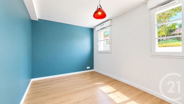 Appartement T4 à vendre - 4 pièces - 96.21 m2 - LARRESSORE - 64 - AQUITAINE - Century 21 Agence Les Alizés