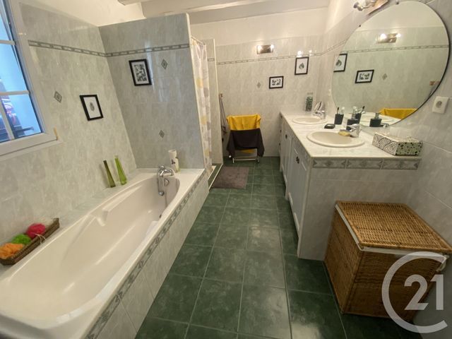 maison à louer - 7 pièces - 145.0 m2 - USTARITZ - 64 - AQUITAINE - Century 21 Agence Les Alizés