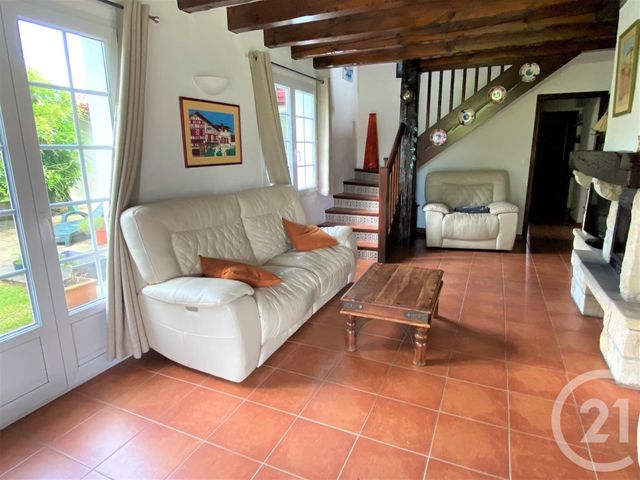 maison à louer - 7 pièces - 145.0 m2 - USTARITZ - 64 - AQUITAINE - Century 21 Agence Les Alizés